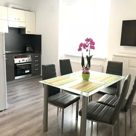 Royal Apartman *